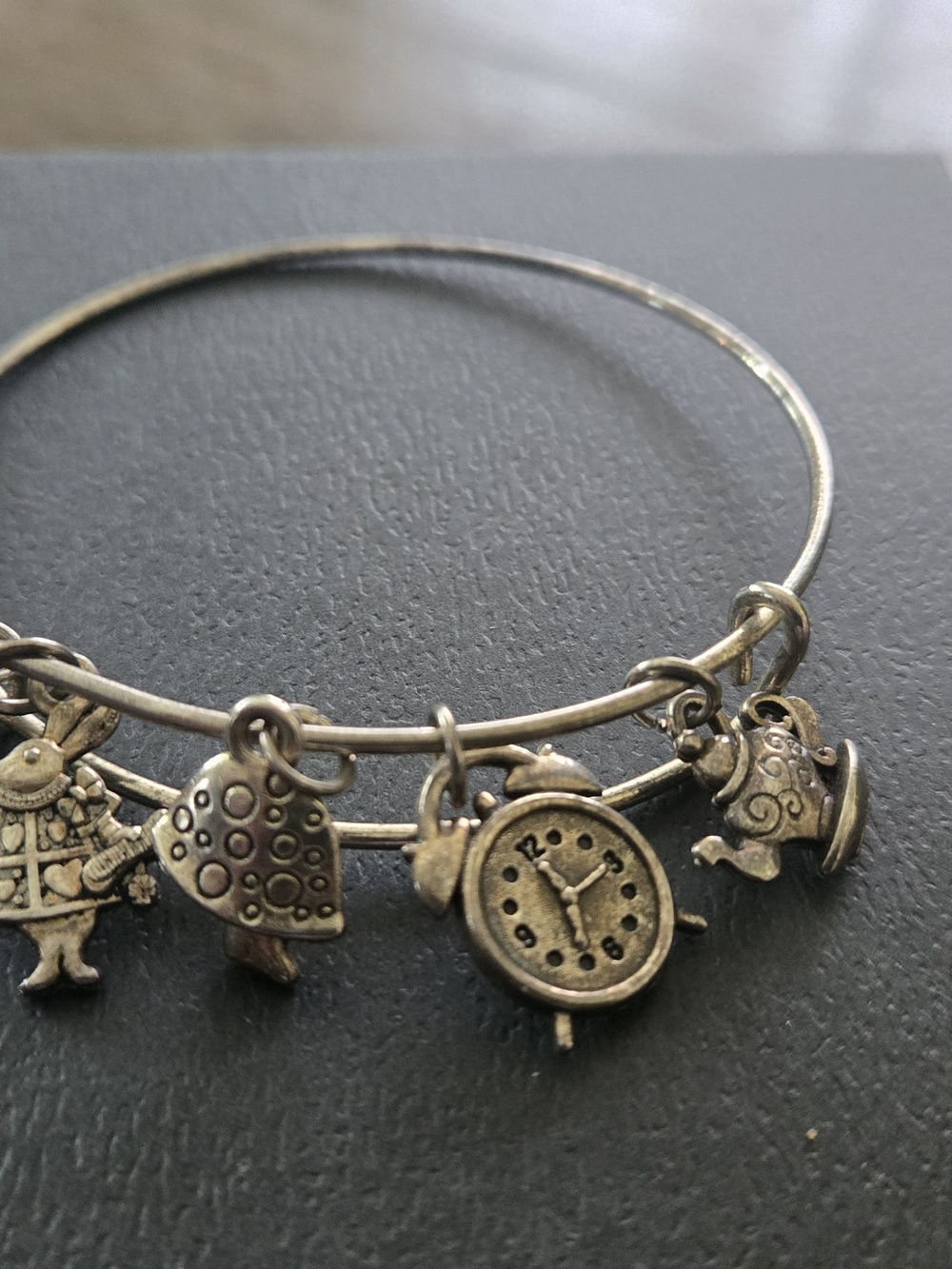 Alice In Wonderlan White RABBIT BRACELET Whimsical Mushroom, Teapot & clock - Picture 3 of 3
